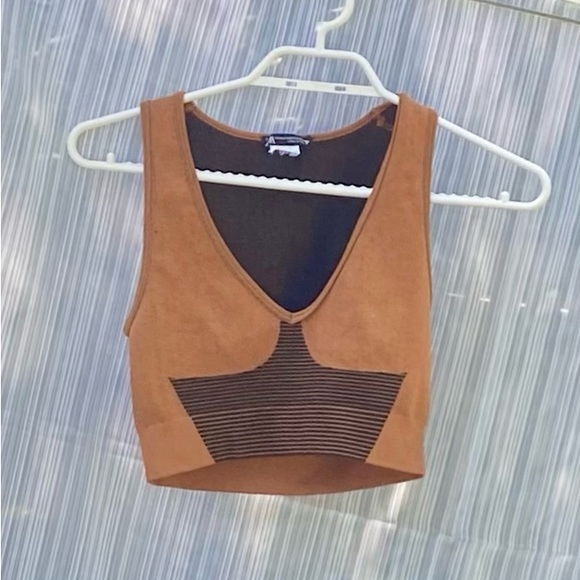 ☀️ZARA☀️ active stretchy top - Picture 4 of 6